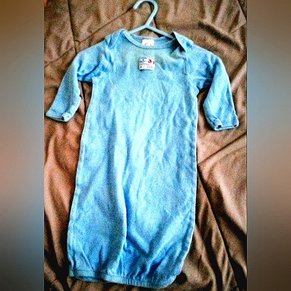 2 Carter's & 1 Gerber size 0-3 Sleeping Gowns - Picture 10 of 10